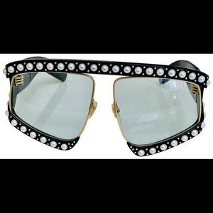 Gucci Black sunglasses Imitation Pearl Embellished